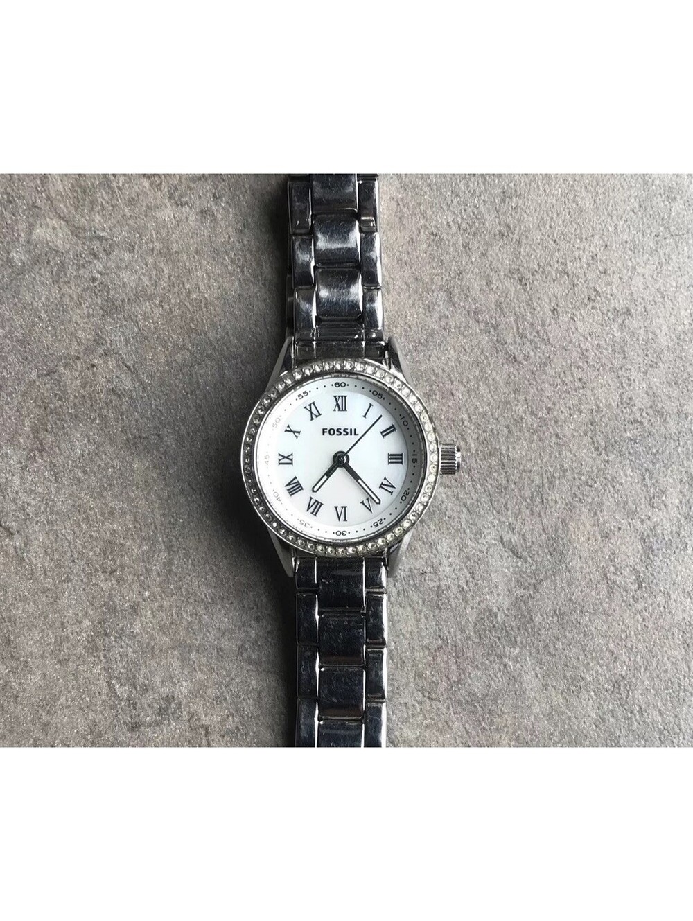 Fossil Womens Watch BQ3149 Silver Tone MOP Dial With Crystal Accent Bezel Bin W